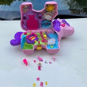 Polly pocket play set